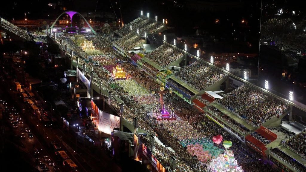 A Sapucaí em noite de desfile